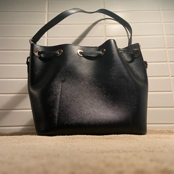 ☺️Sold Locally☺️ Michael Kors Bucket Bag - Picture 2 of 16